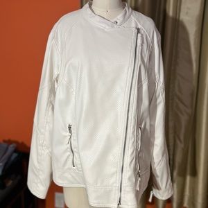 (J13) Lane Bryant White Faux Leather Moto Jacket- sizing 18/20